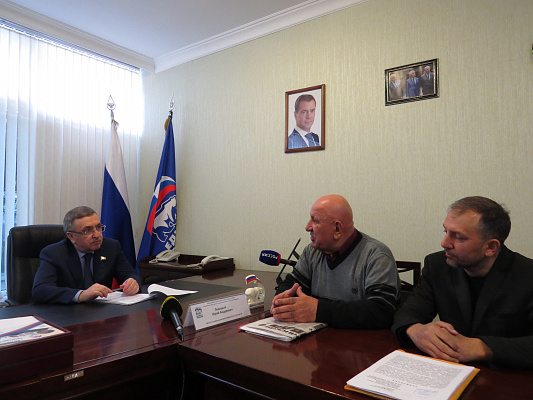 Юрий Левицкий провел прием граждан в Республике Дагестан